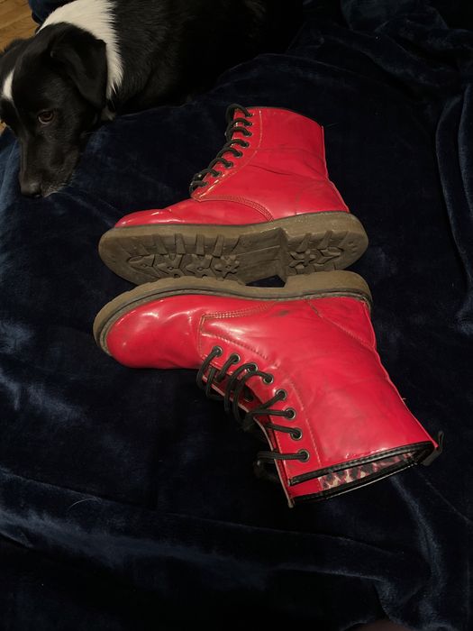 Czerwone prawie glany