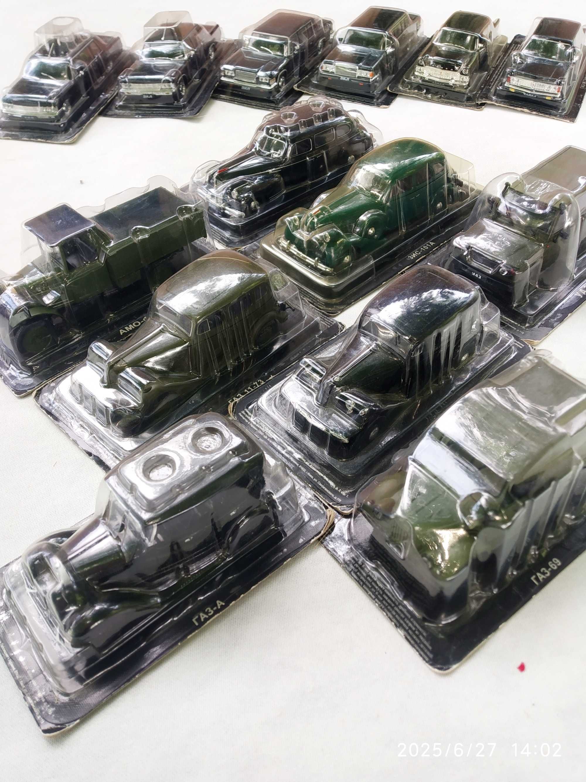 Продаю машинки АвтоЛегенды 1/43 и зарубежные модели масштаб 1:43