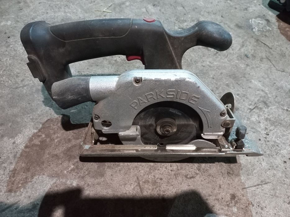 Акумуляторна пила.