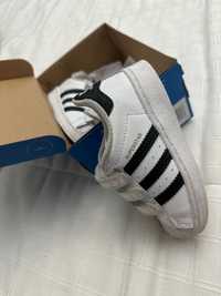 Adidas superstar bebé