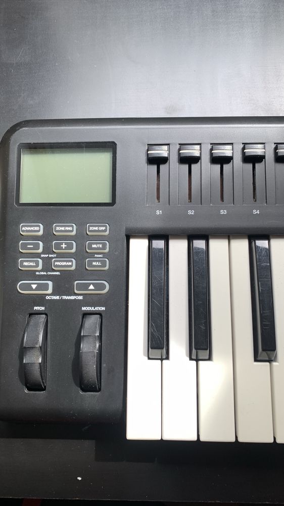 Klawisze Alesis QX49