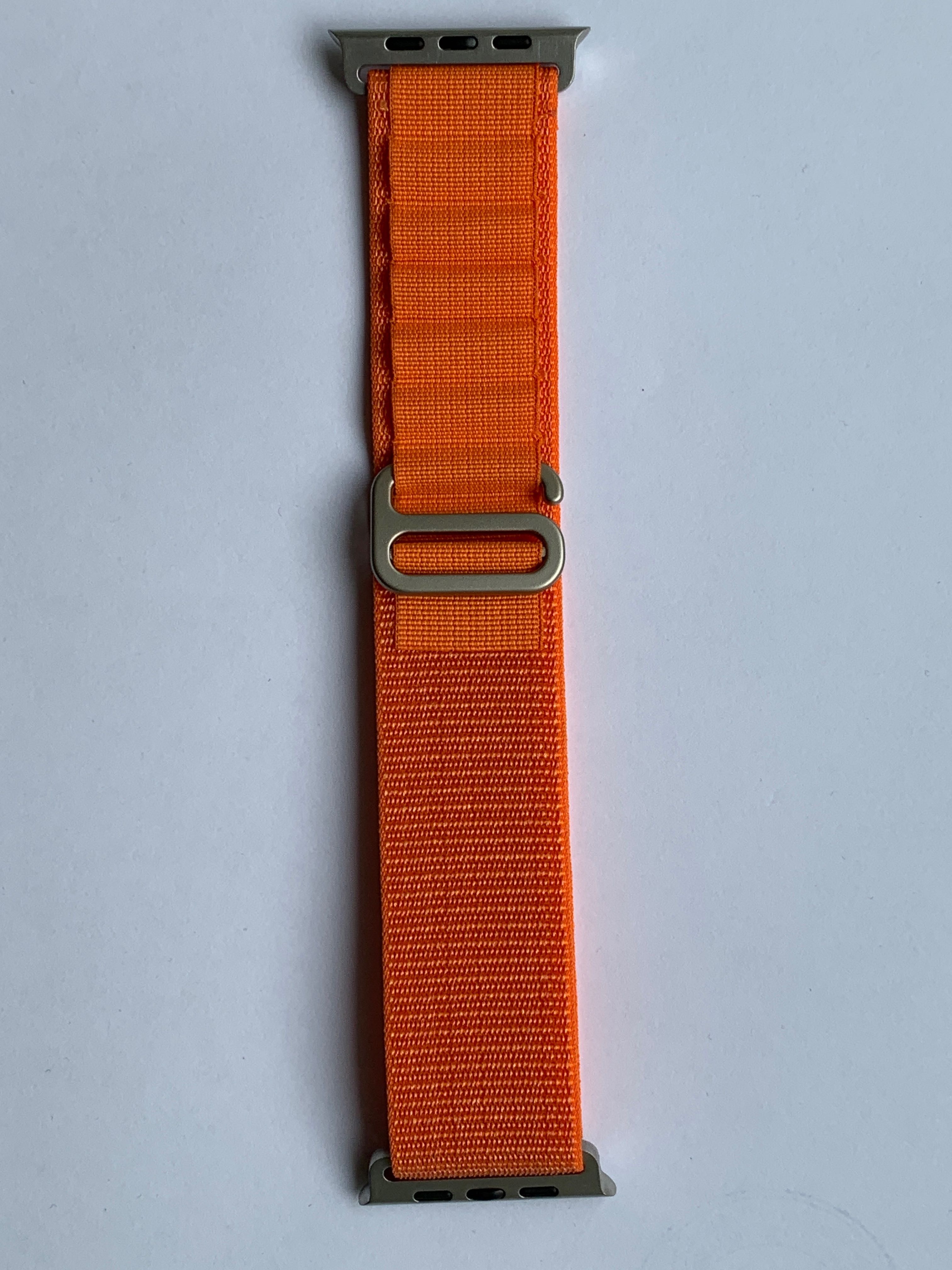 Ремешок Apple Alpine Loop для Apple Watch 49mm Medium Orange