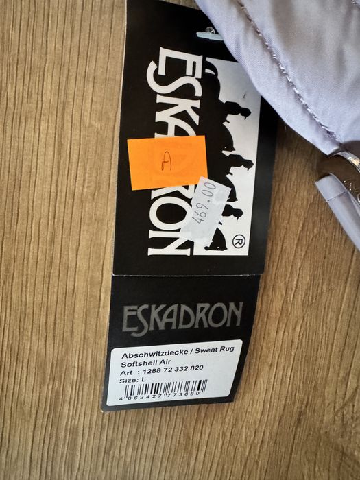 Derka Eskadron softshell r.145 nowa