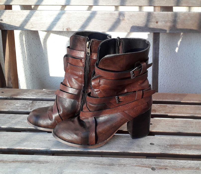 Botins semi-novos