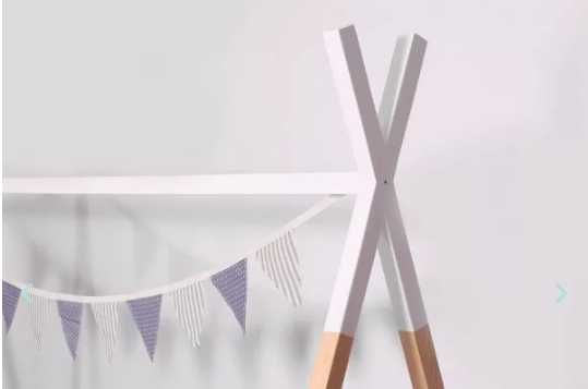 Cama tipi montessori com estrado