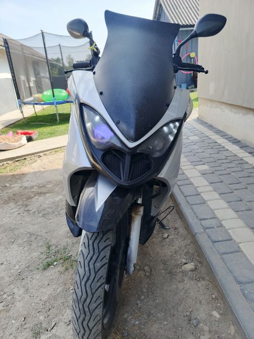 Продам скутер YIBEN YB150T-11