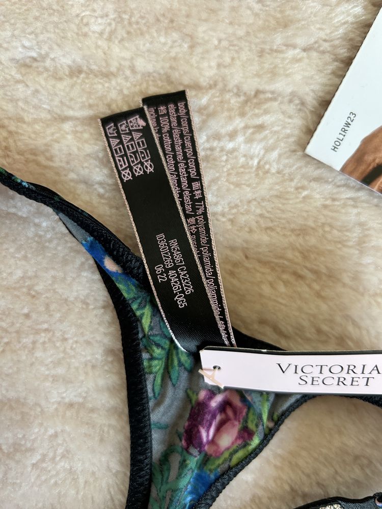 Victoria’s Secret nowe majtki M stringi shine strap oryginalne metka