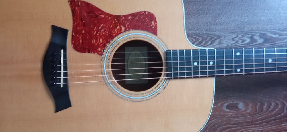 Gitara elektroakustyczna Taylor 210 CE leworęczna