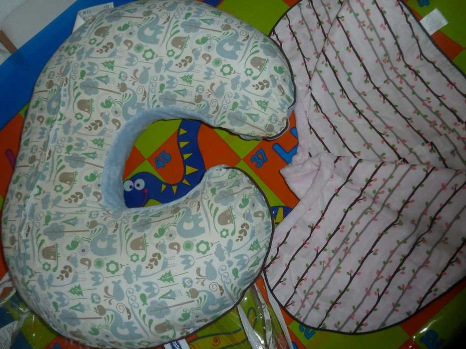 Almofada de amamentação Boppy Chicco com duas capas