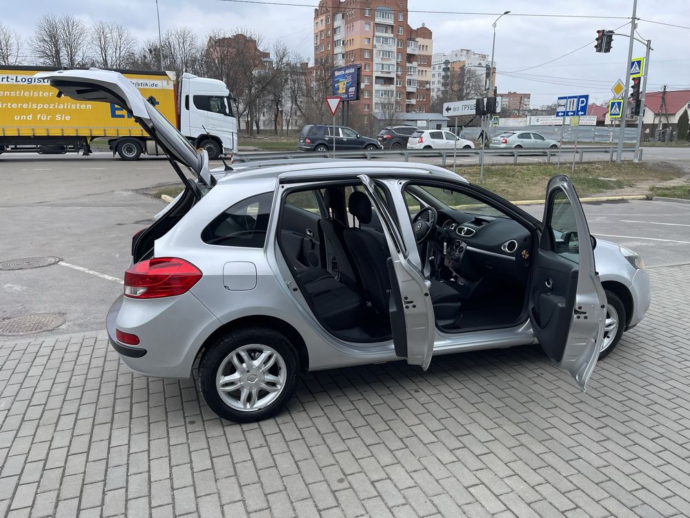 Renault Clio 1.5 дизель 2011 рік