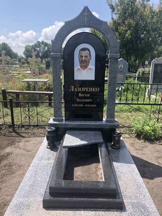 Деталі пам'ятників з габро