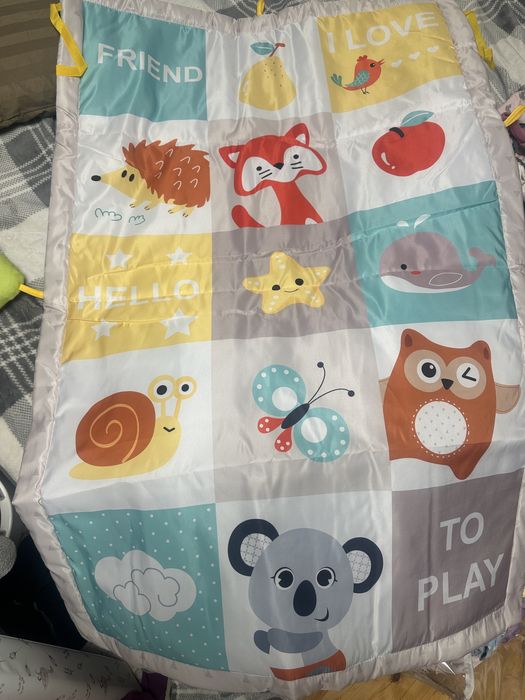 Розвиваючий коврик для немовлят