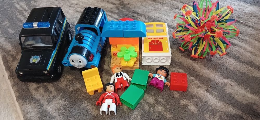 Музыкальная машинка сортер паровозик томас конструктор и полиция