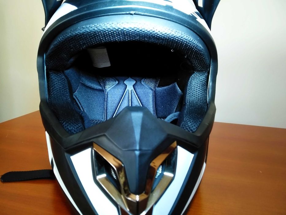 Capacete BTT/Motocross NOVO