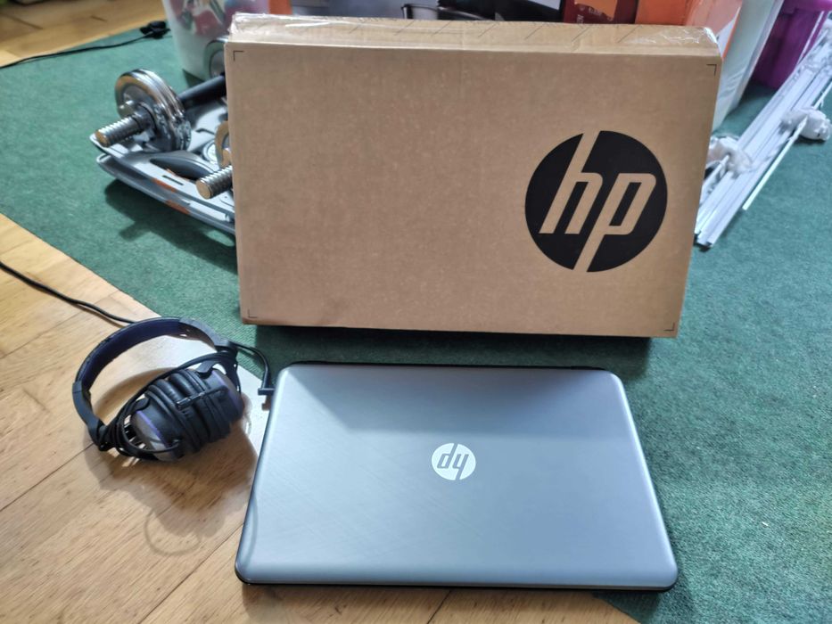 HP Laptop / Portátil com 12GB RAM e 128GB SSD (com Marcas de Uso)