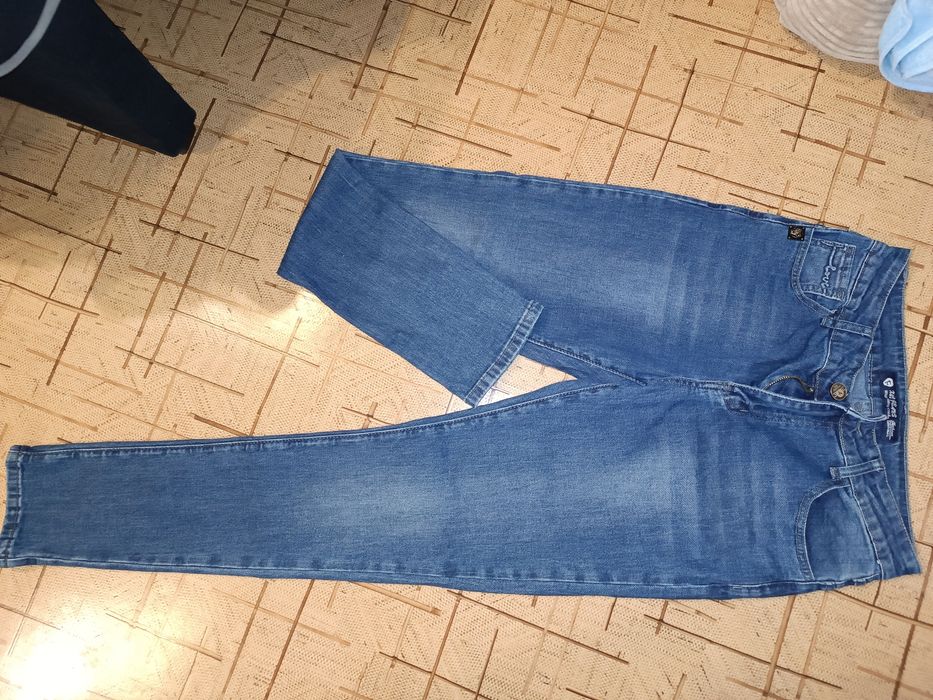 Продам жіночі джинси