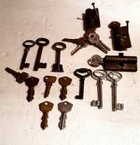 Kolekcja starych kluczy