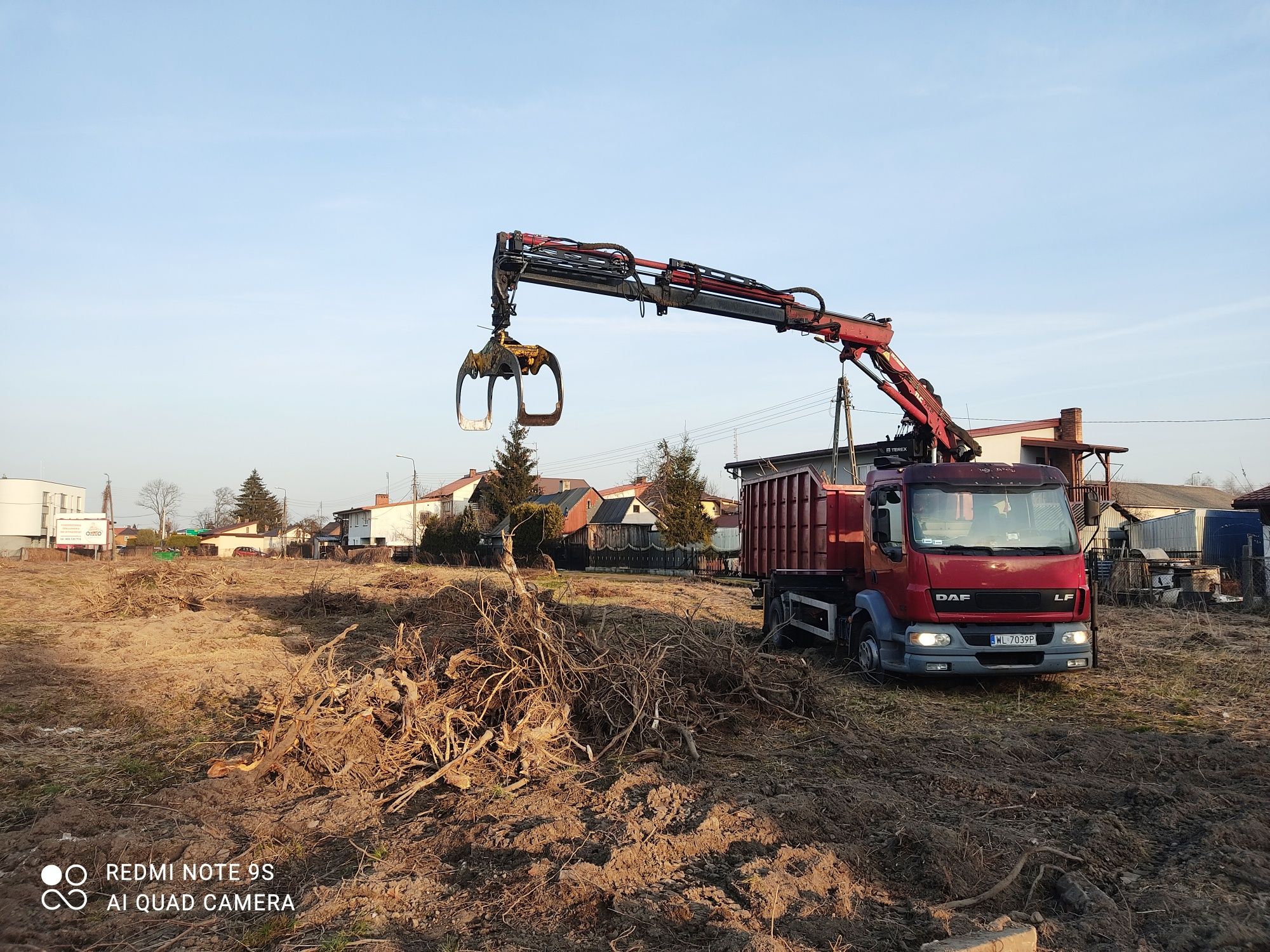 Wycinka drzew, przycinanie żywopłotów, zrębkowanie gałęzi,usuwanie pni