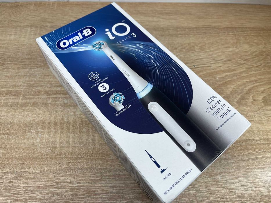 Szczoteczka magnetyczna Oral-B iO Series 3