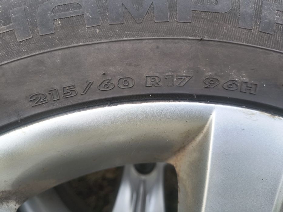 sprzedam 4 koła zimowe 17cali KIA SPORTAGE 3