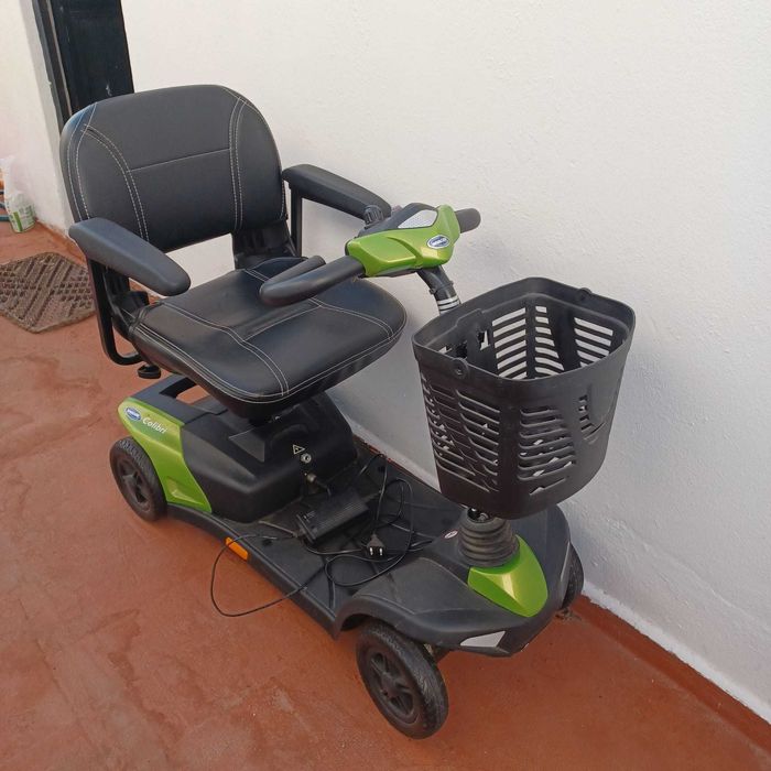 Scooter Colibri da Invacare a andar bem 50% desconto