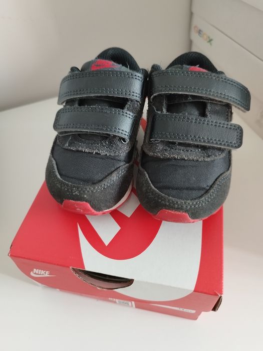 Sapatilhas Nike tamanho 21