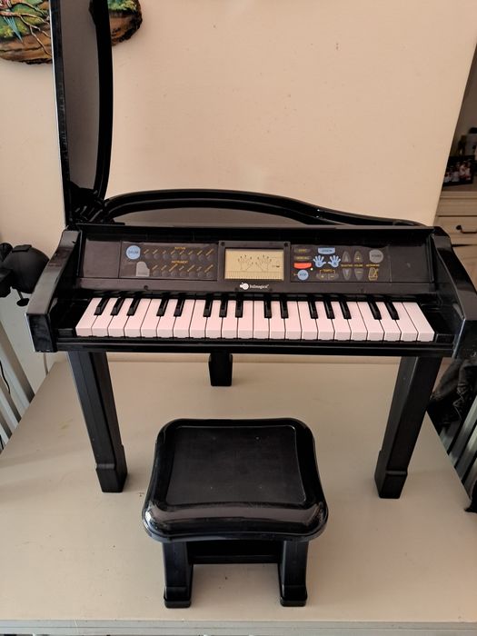 Piano Digital de Brinquedo com Banco Red Box - Musical .
