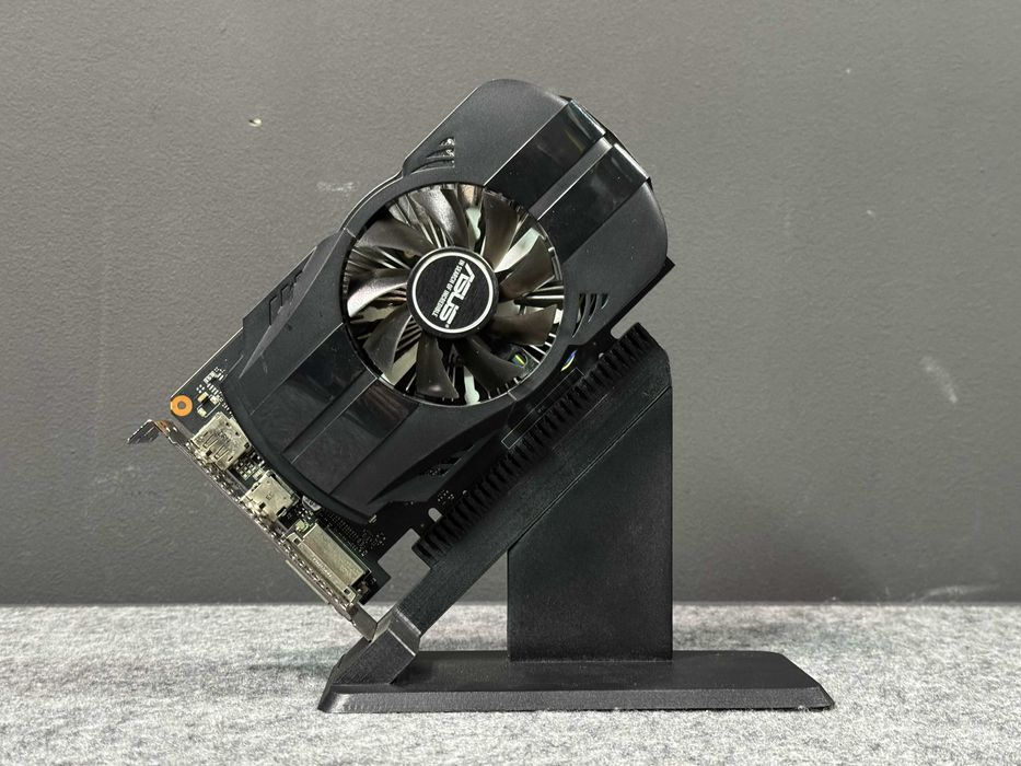 Nvidia GTX 1050 2GB | Акуратний стан | Не перегрівається