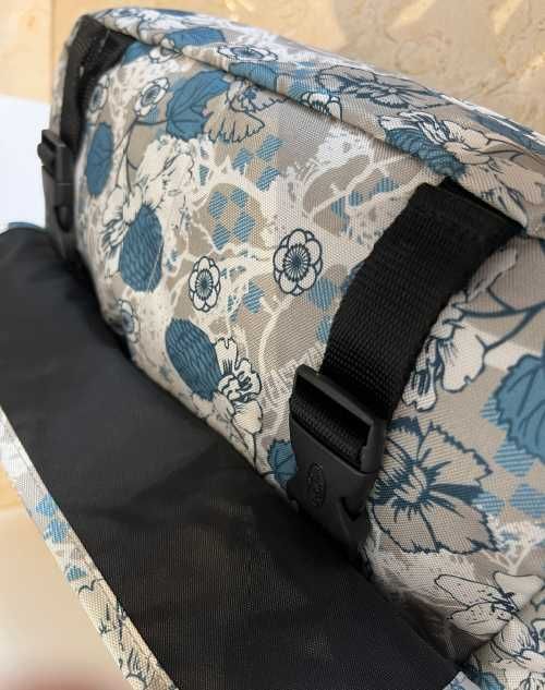 Pasta EASTPAK Nova a Estrear