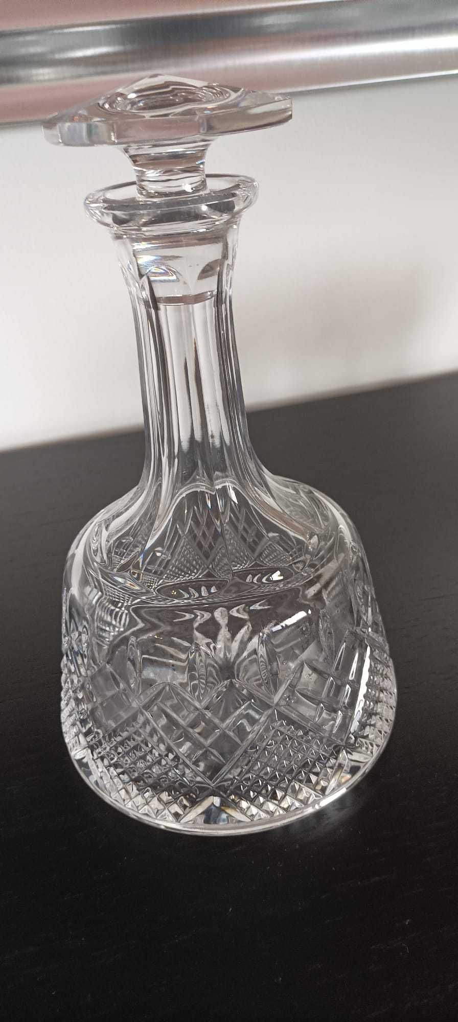 Conjunto garrafa licor e 6 copos