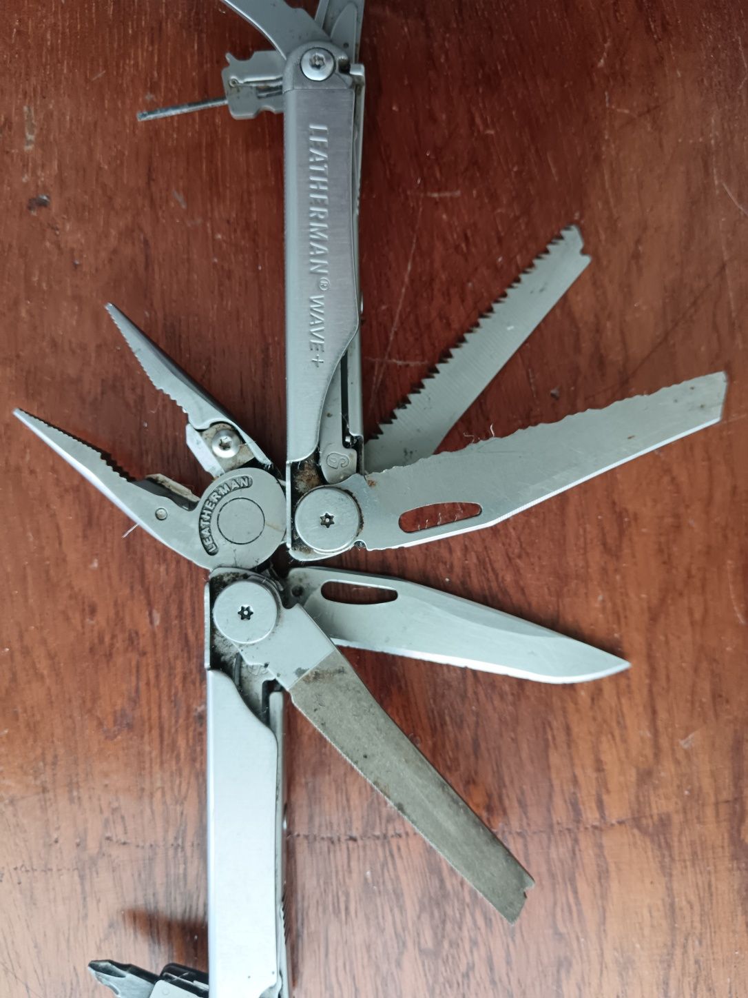 Ferramenta multiusos Leatherman Wave +