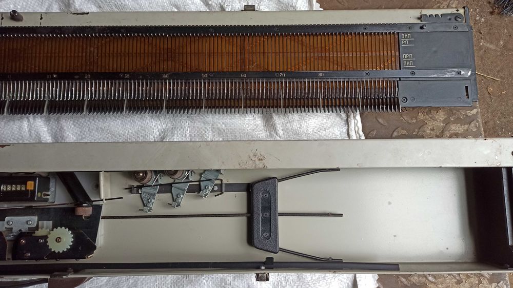 В'язальна машина Нева 5