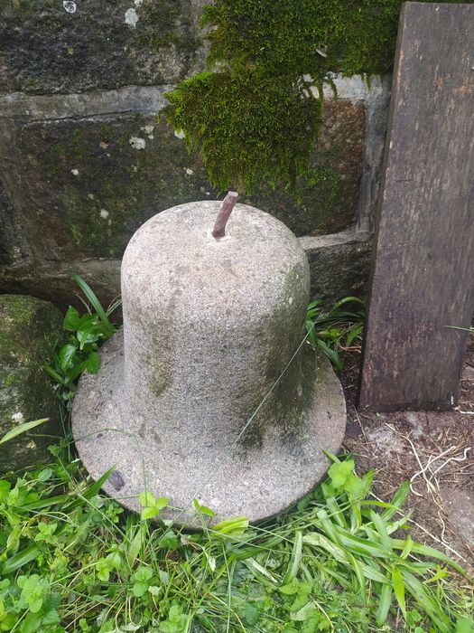 Peças antigas em pedra