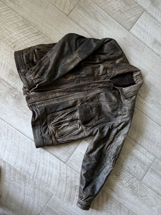 Шкіряна куртка, потерта, з широкими плечима, vintage, кожанка з 90х