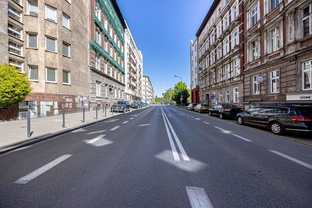 kawalerka z 2 pokoje, antresola, rolety, po remoncie, piwnica, wanna