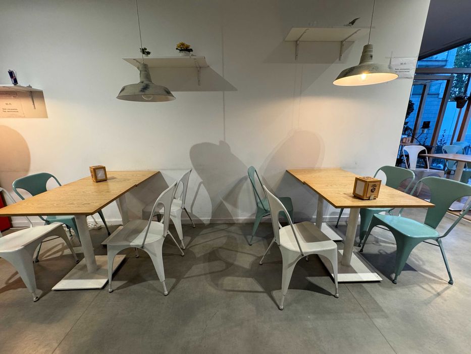 Mobiliário restauração (mesas e cadeiras)