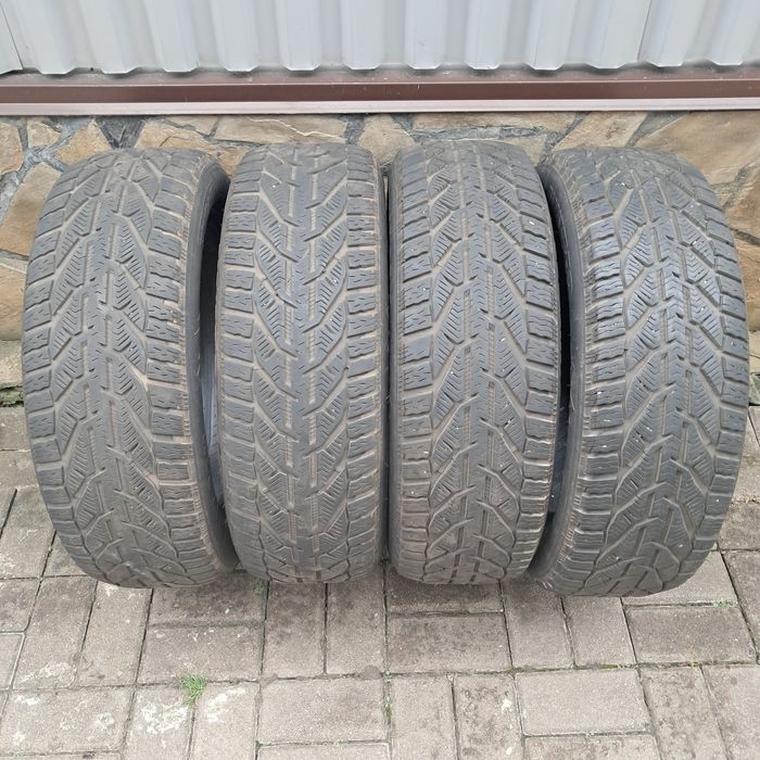 Шини 215/60/R17 зима