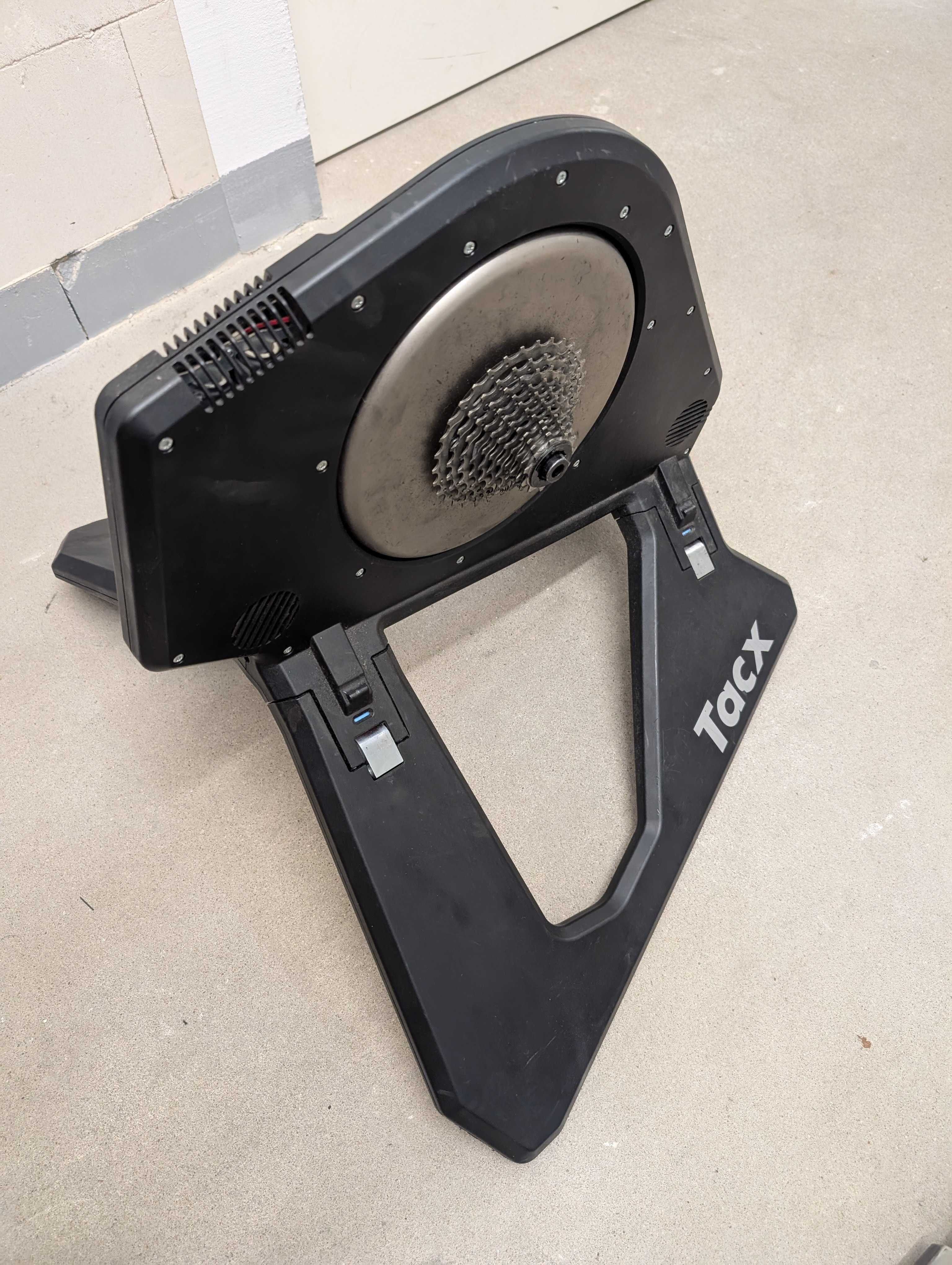 Tacx Neo Smart T2800 – trenażer interaktywny Direct Drive