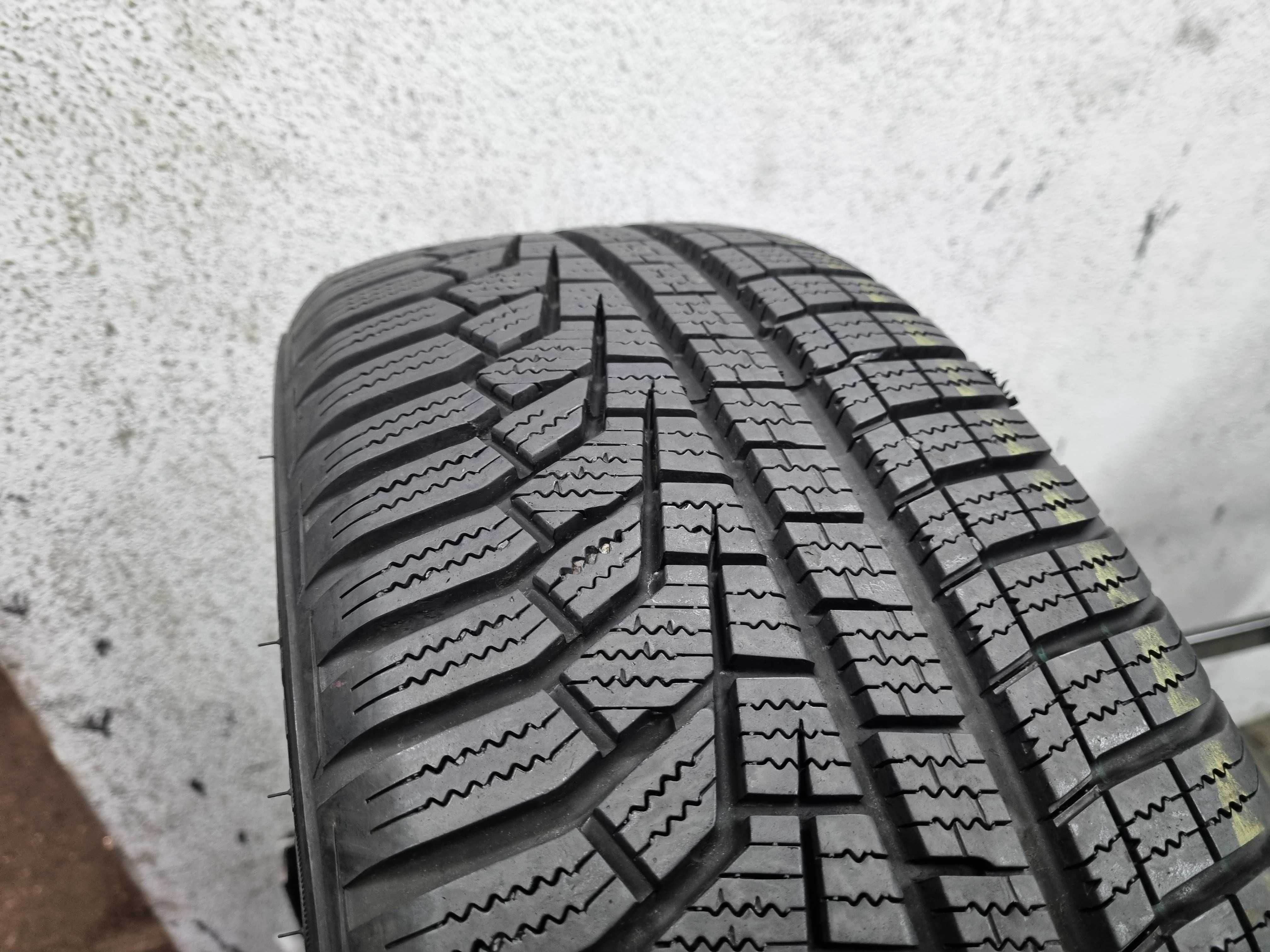 205/55/17 91H Hankook Winter Icept Evo2 MO D.2722
