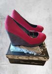 Nowe, damskie buty na koturnie, roz. 36. Claudia Ghizzani