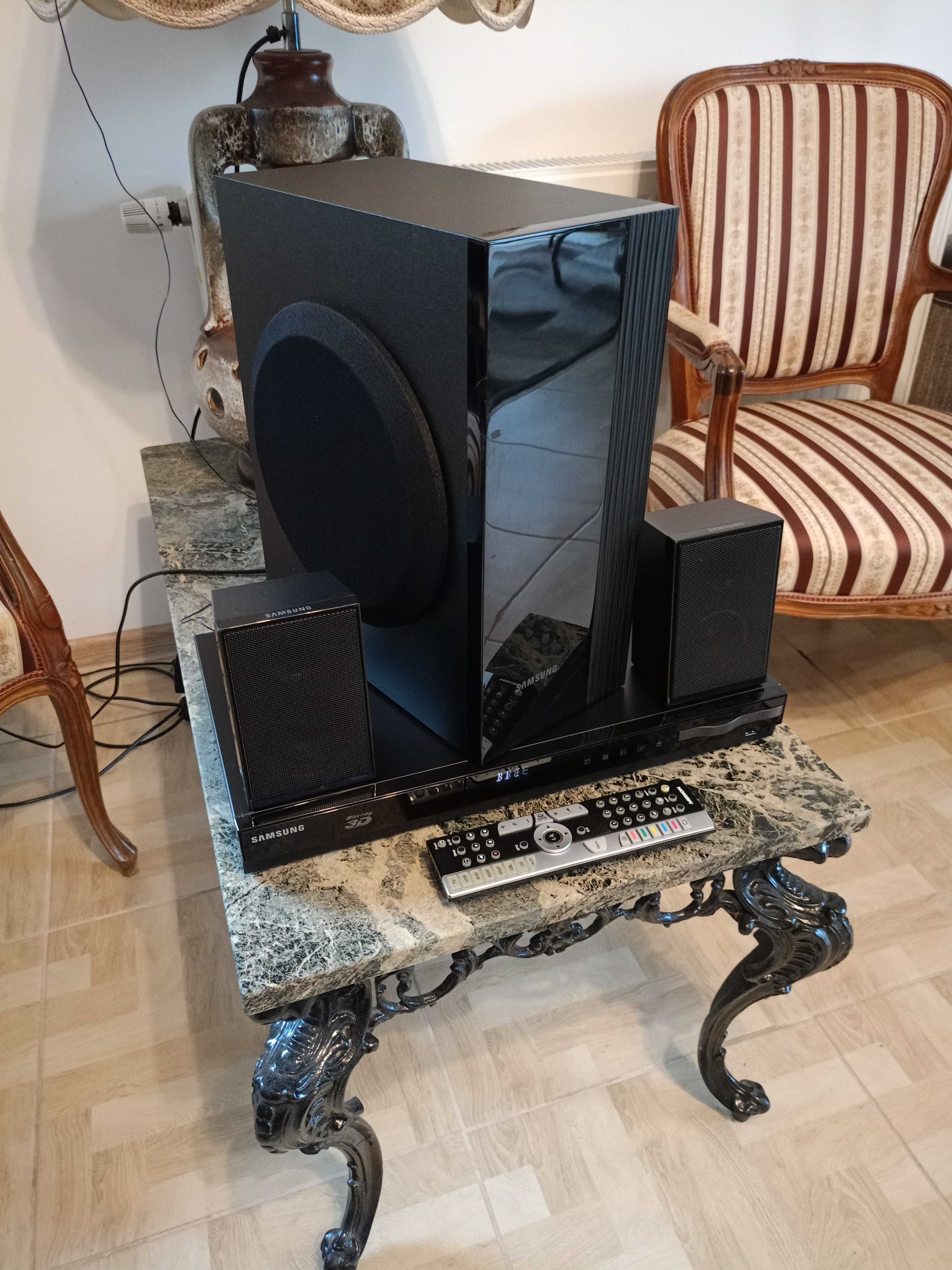 Kino domowe SAMSUNG HT-E4200 Smart Blu-Ray 500W