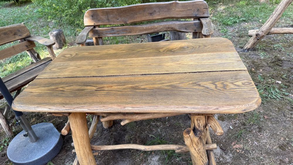 Zestaw drewnianych dębowych mebli