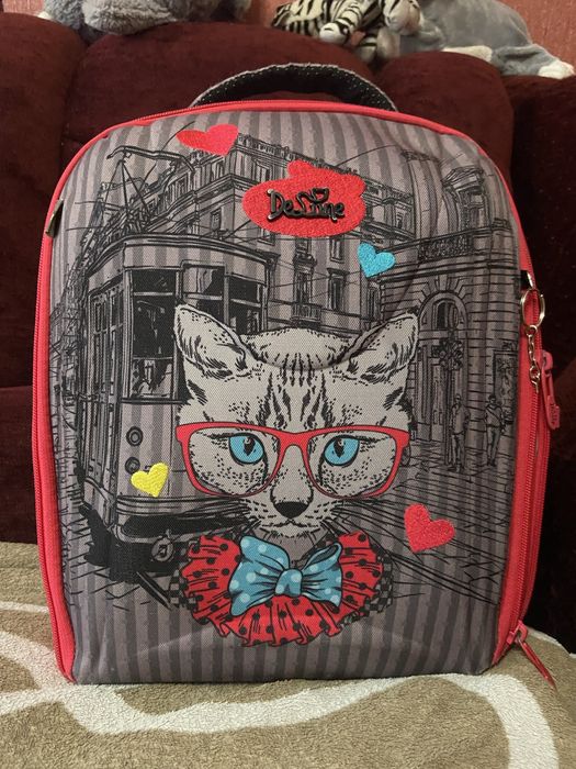 Портфель для дівчинки в школу