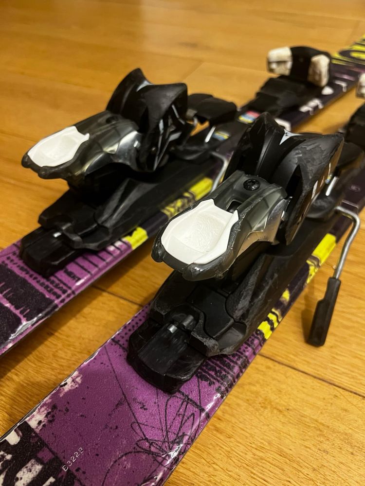 Narty freeride funpark dzieciece Atomic Punx Jr 120
