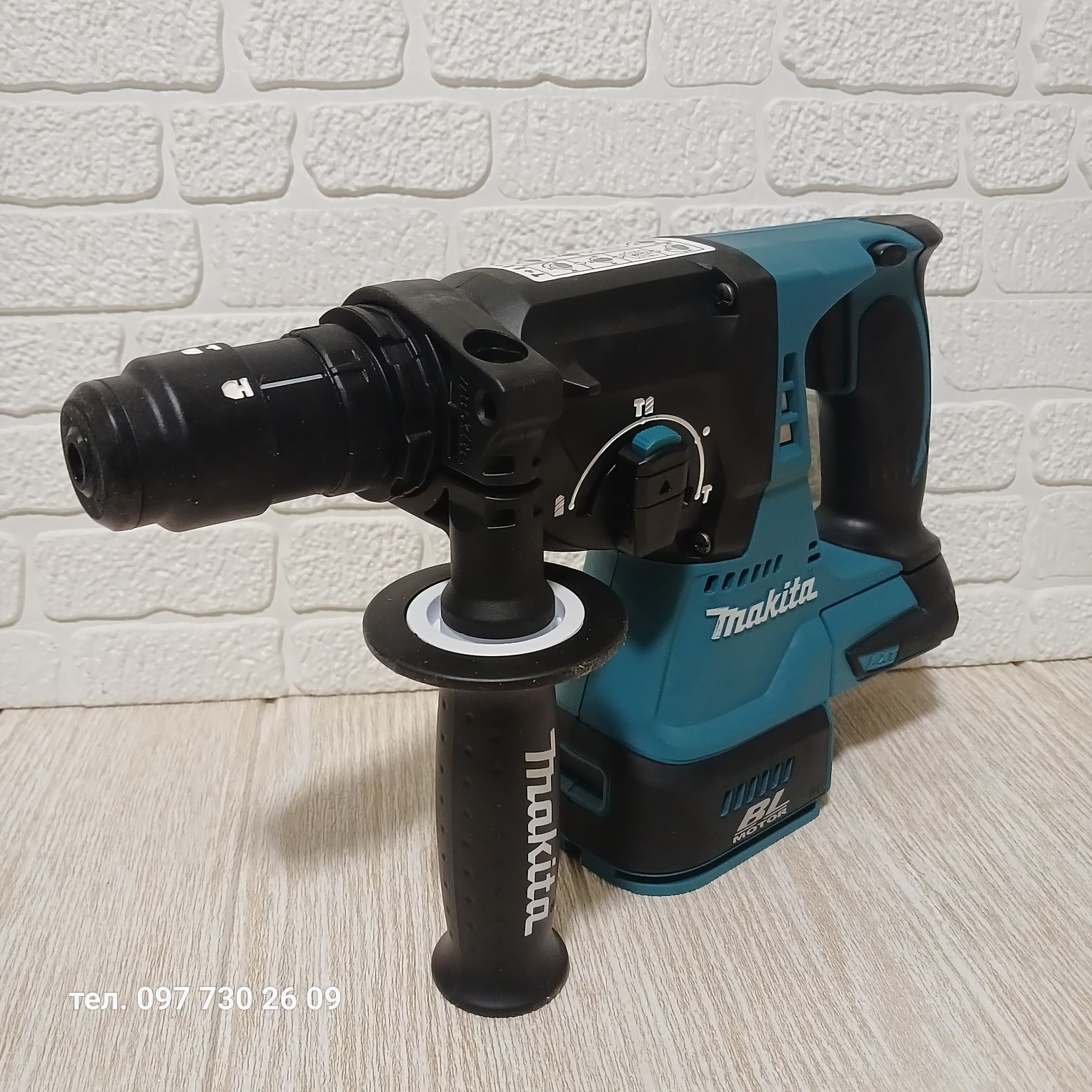 Акумуляторний перфоратор makita dhr243