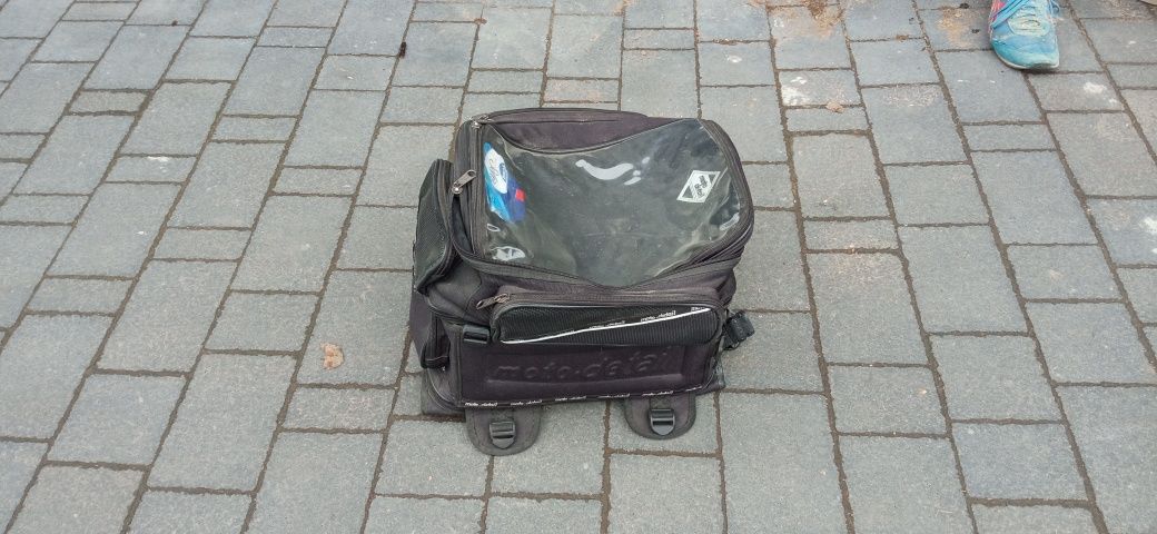 Kufer plecak na motor materiał