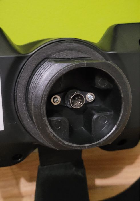 Kierownica obręcz thrustmaster alcantara