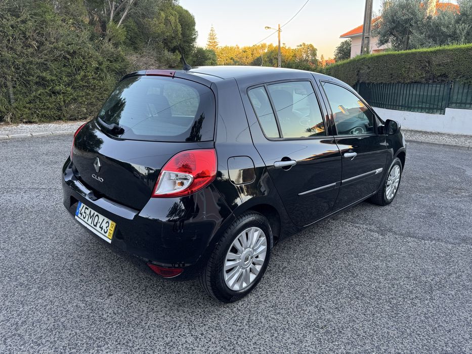 RENAULT CLIO 1.2 GASOLINA  NACIONAL ANO 2012 AR CONDICIONADO
