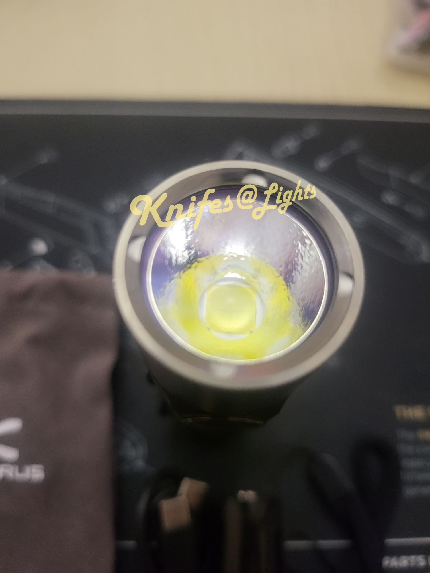 Klarus G15 V2, 4200 lumens, потужний ліхтарик повербанк