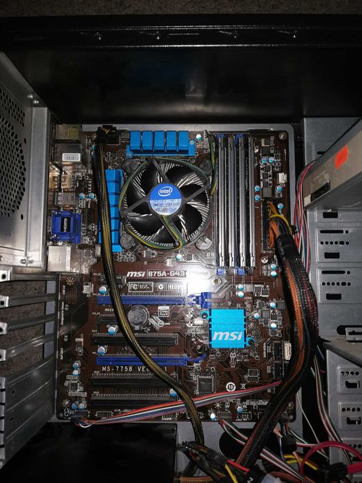 Komputer stacjonarny, i5 3470 z monitorem Samsung S24c300